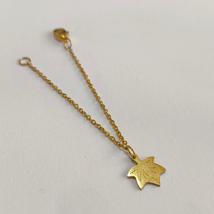 آویز ساعت برگ